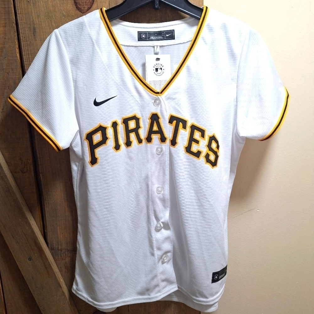 A Nike official MLB Pittsburgh Pirates #10 Reynolds in a mens size large. NWT